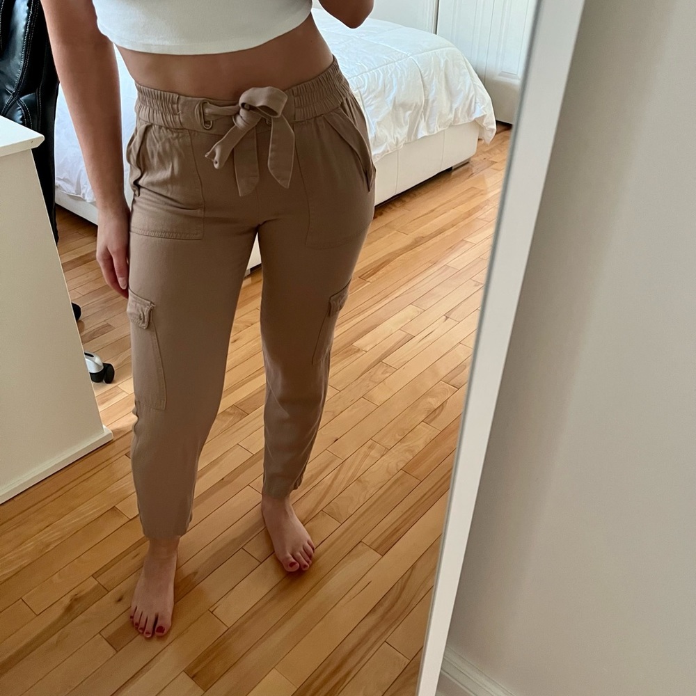 BEIGE BROWN TAN FLOWY PANTS XS